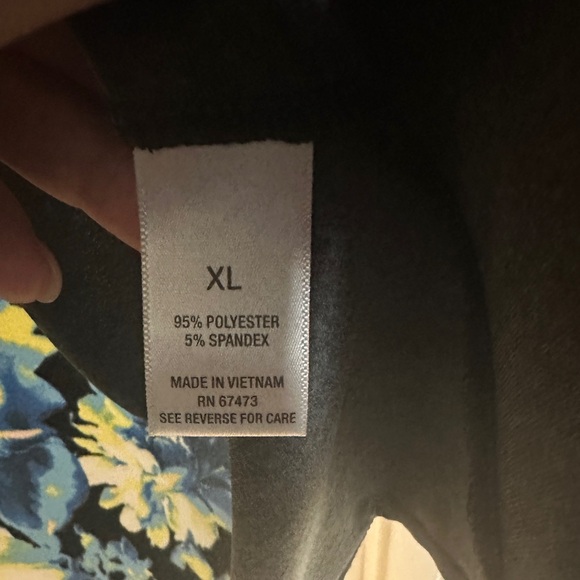 KEYHOLE LONG QUARTER SLEEVE FLORAL DRESS - Picture 3 of 5